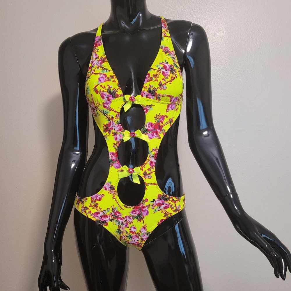 Betsey Johnson Vintage Floral One Piece Swimsuit Medium